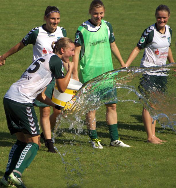 Alexandra Popp (damals noch beim FCR Duisburg)