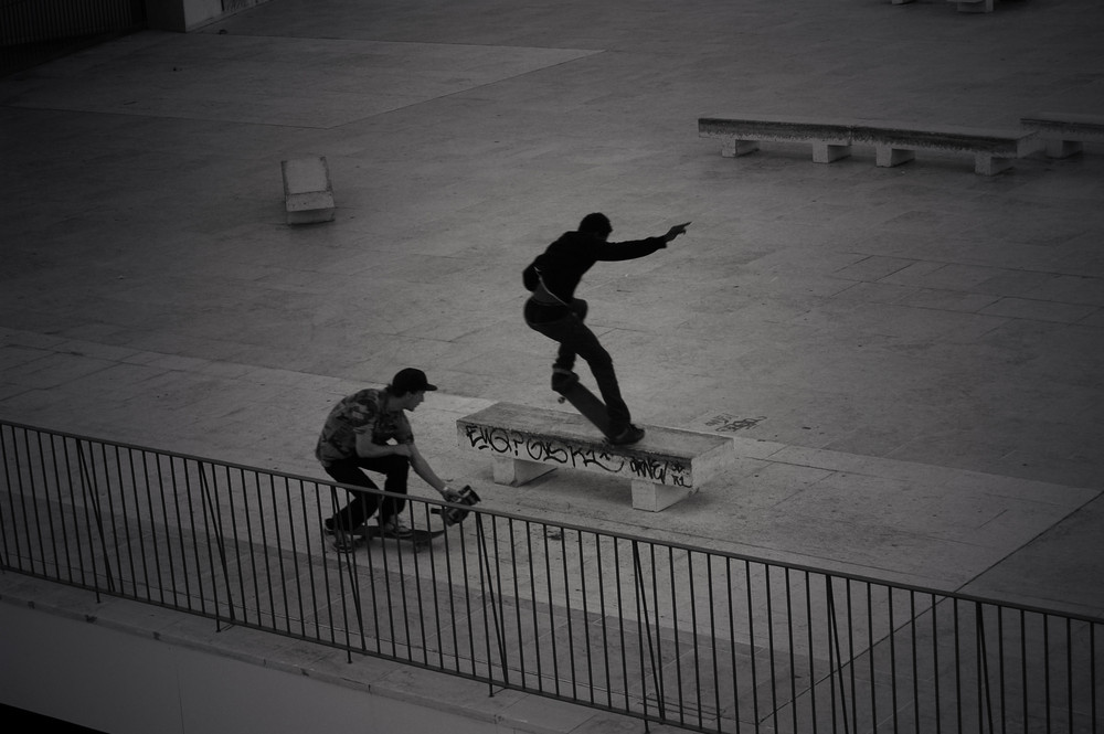 Alfama Pop Shove-it FS Nosegrind