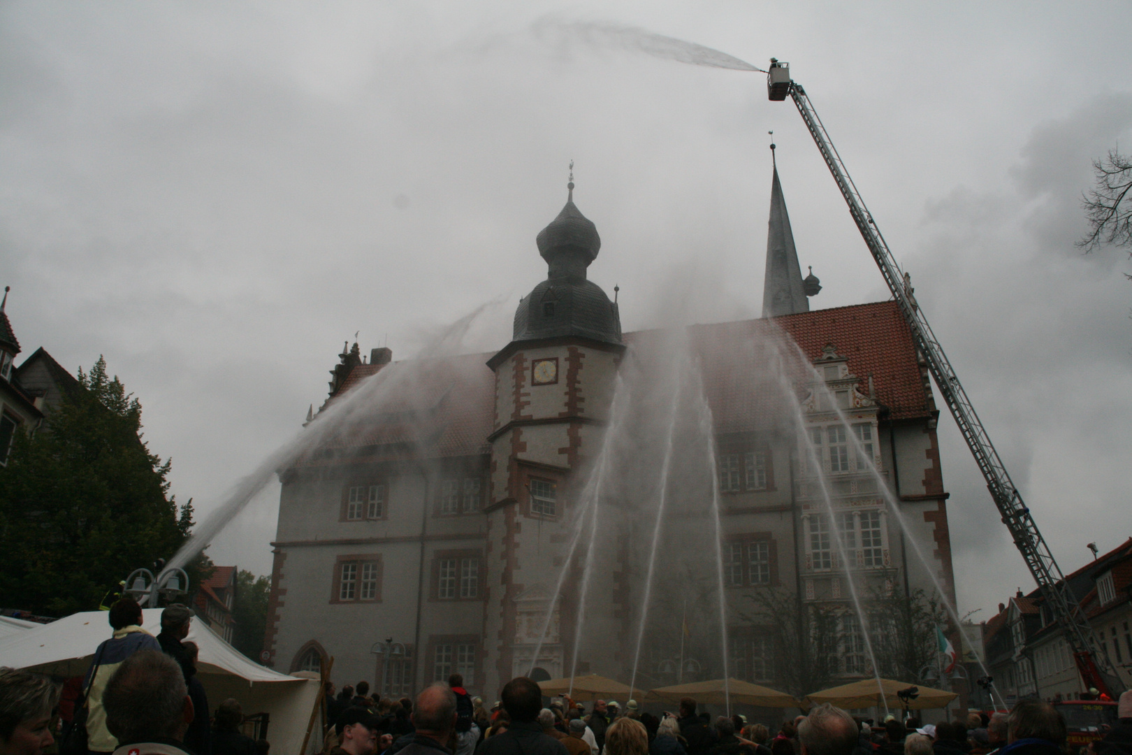 Alfelder Rathaus wird gelöscht