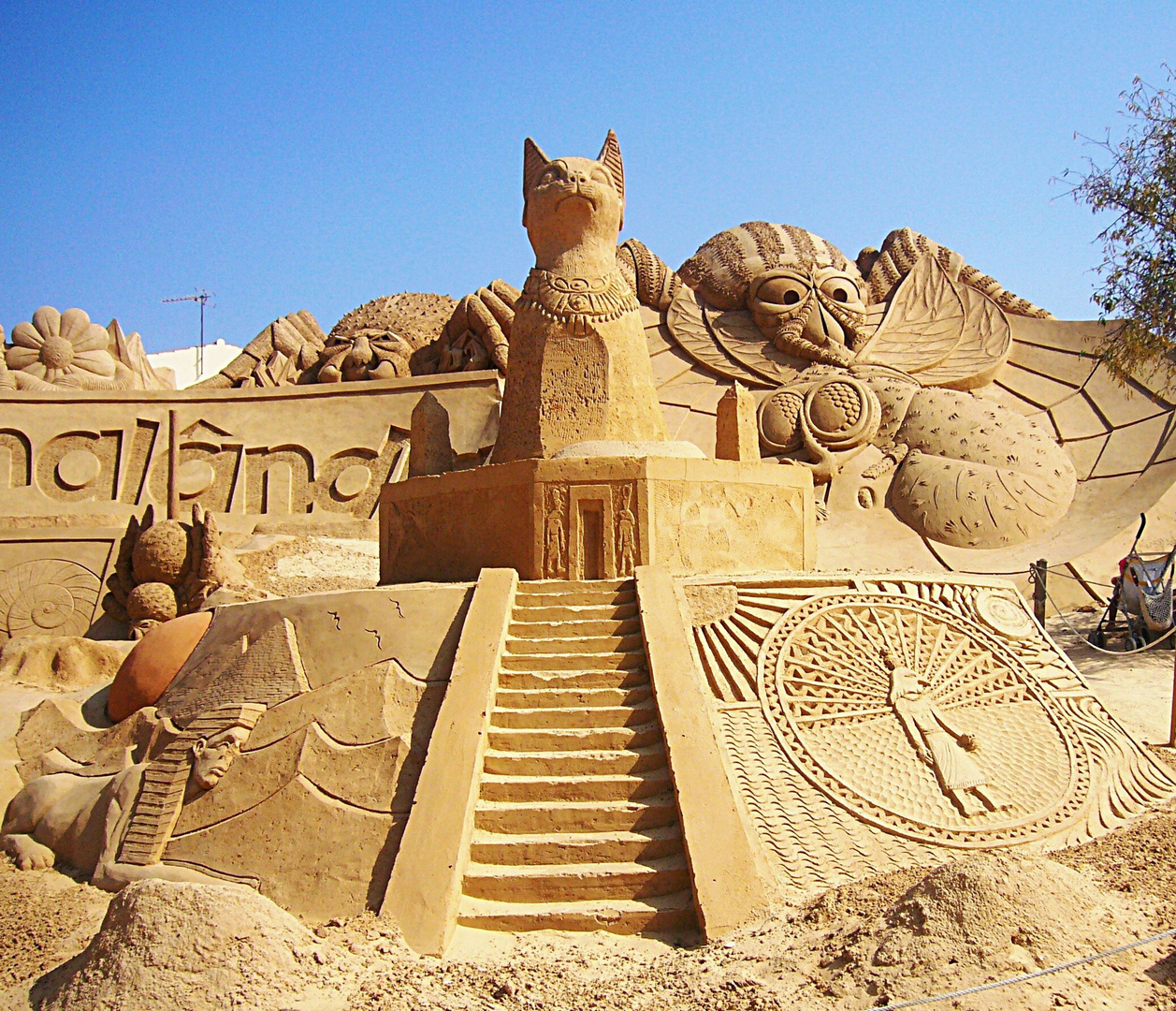 Algarve - Aus Sand gebaut - Fiesa 2011- Sand Sculpture Festival in Pera