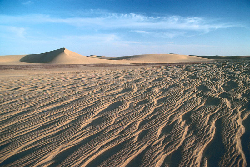 ALGERIEN Strukturen im Sand