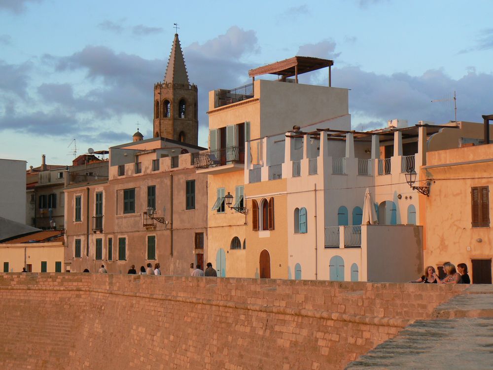 Alghero bei tief stehender Sonne. - 2