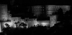 Alhambra bei Nacht