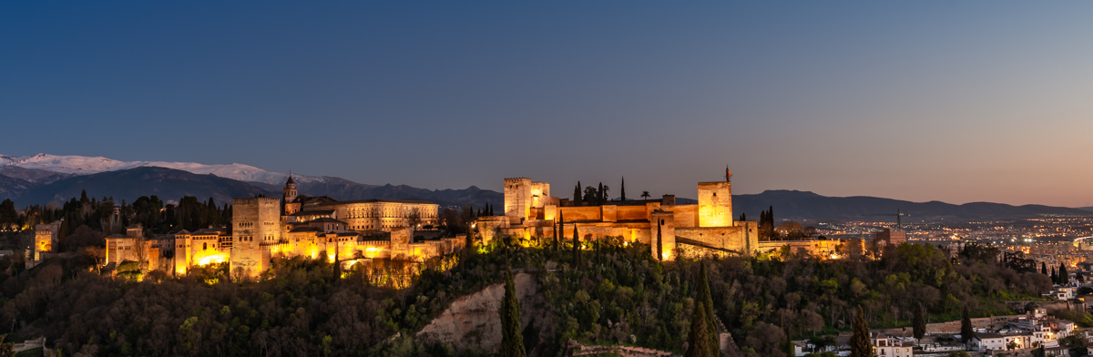 Alhambra bei Sonnenuntergang