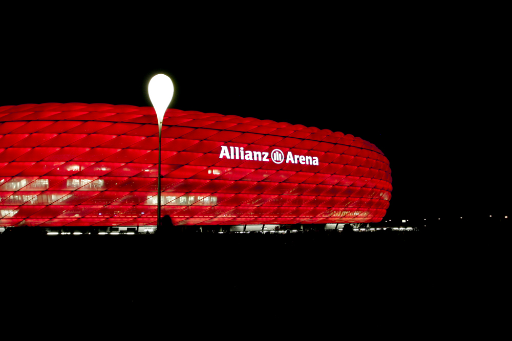 ALIANZ arena bei nacht