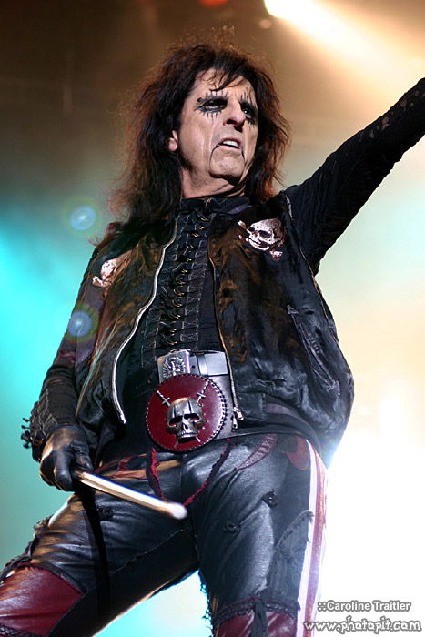 [Alice Cooper]