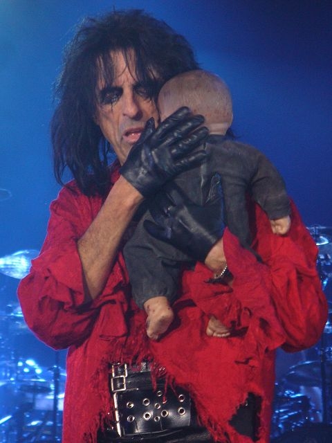 Alice Cooper -   Bad Babysitter