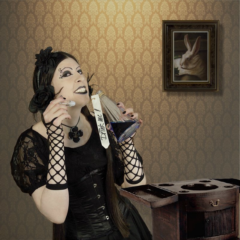 Alice Im Wunderland Drink Me Foto Bild Mystik Gothic Gothic Portraits Szene Bilder Auf Fotocommunity