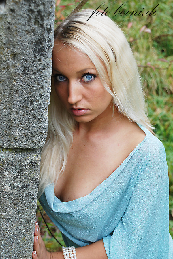 Aline - blaue Augen