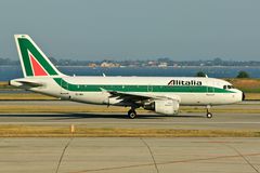 Alitalia - Airbus A319-112- VCE 2013