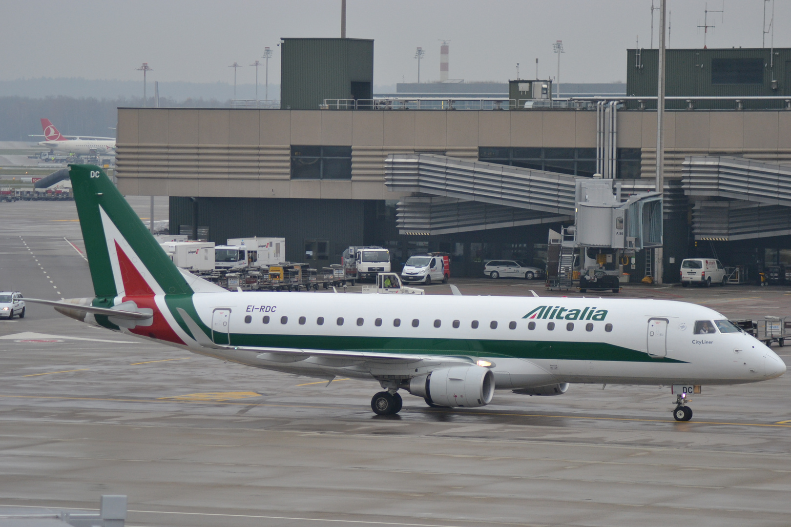 Alitalia Embraer 190