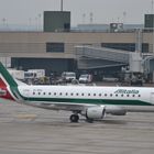 Alitalia Embraer 190