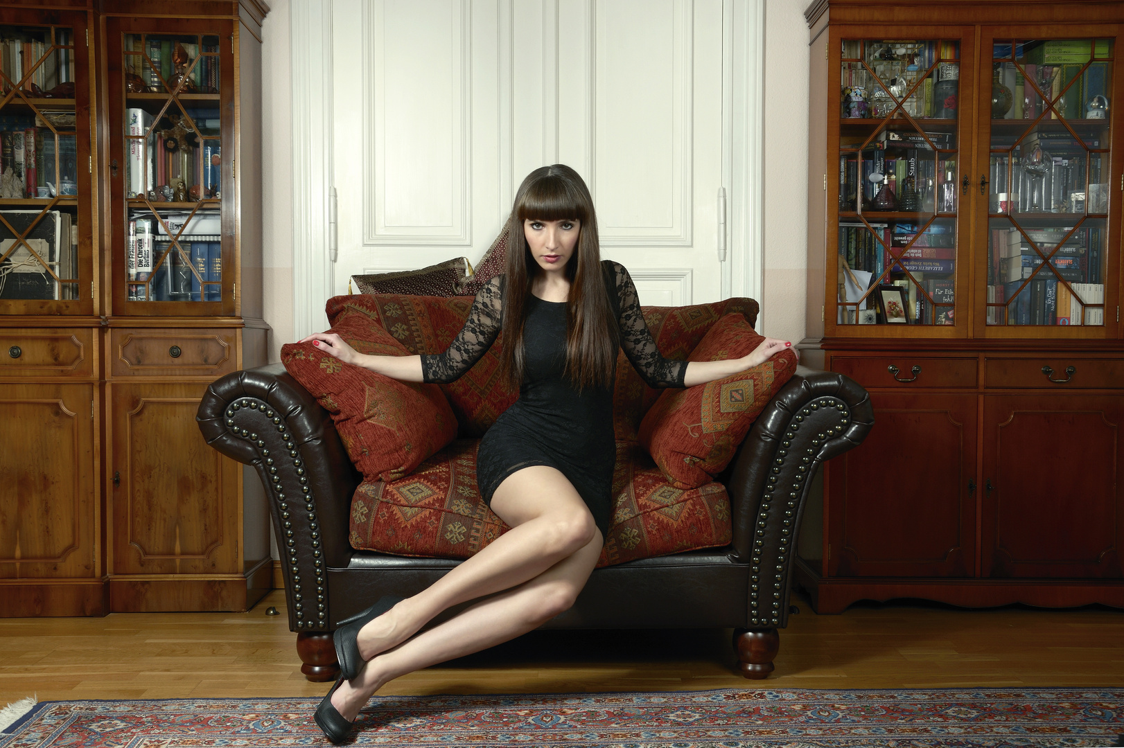 Aljona received visitors in the library. Foto & Bild people, indoor