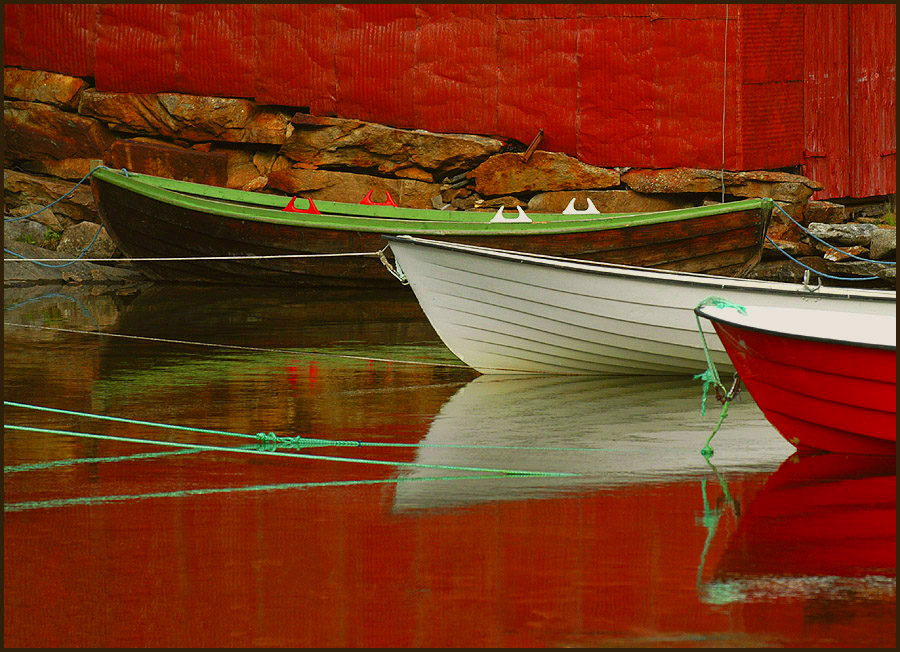 all in red: house, water boats