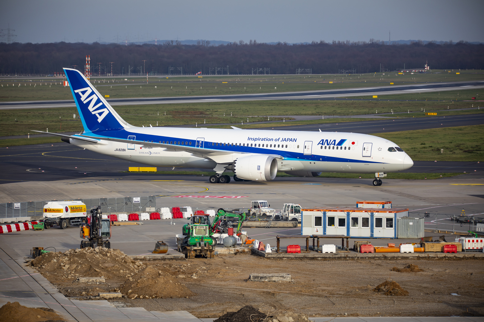 ALL NIPPON AIRWAYS ( ANA )