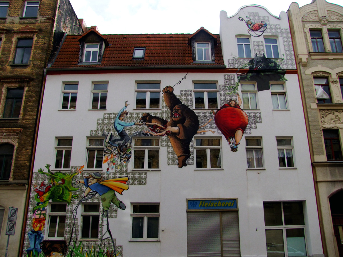 All you can paint Festival in Halle -  Kontraste in Straßen von Halle-Ost