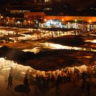 Allabendliches Treiben auf dem Djemaa el Fna in Marrakesch