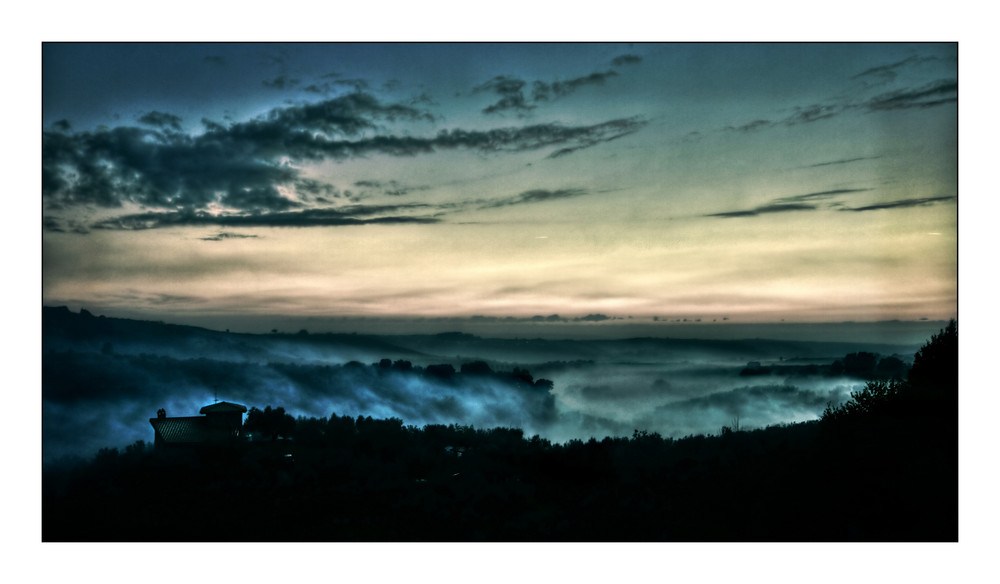 ...all'alba....quando gli occhi sognano ancora...