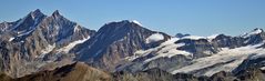 Allalinhorn und Weissmies hier tatsächlich  am rechten Bildrand nebeneinander