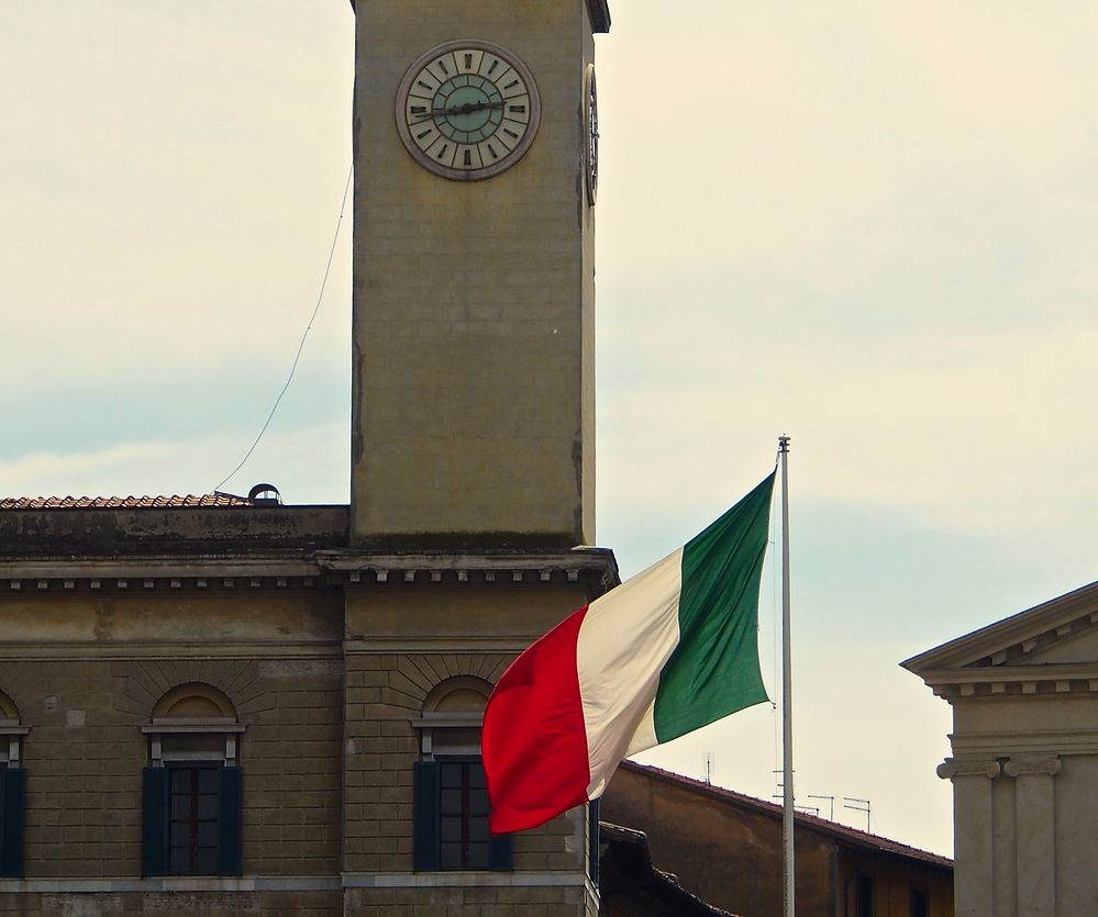 alle 14 e 44 ......festa giorno Pisa