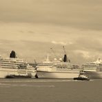 Alle 4 Phoenix Schiffe in Sepia