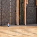 Alle porte della moschea
