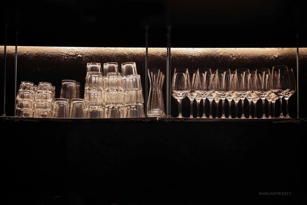 Alle Tassen im Schrank? Foto & Bild | stillleben, indoor, gläser Bilder