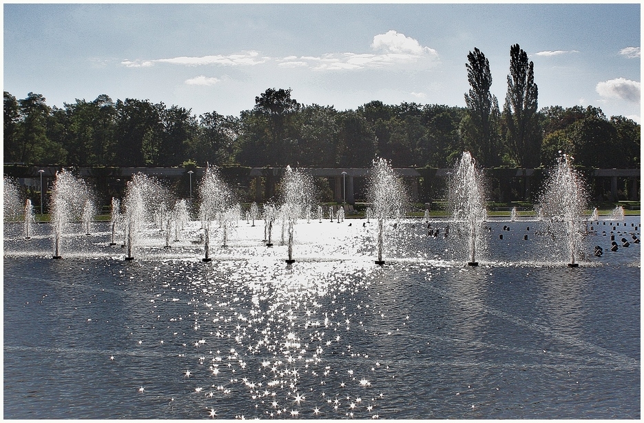 Allegretto im Park der Jahrhunderthalle in Breslau