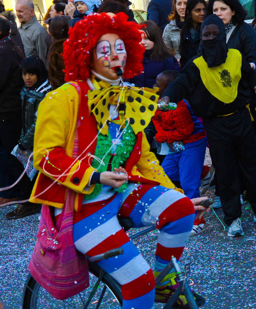 Allegria , Carnevale, e che la festa sia.