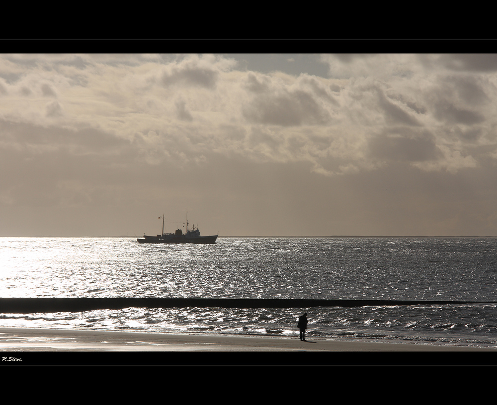 allein am Strand