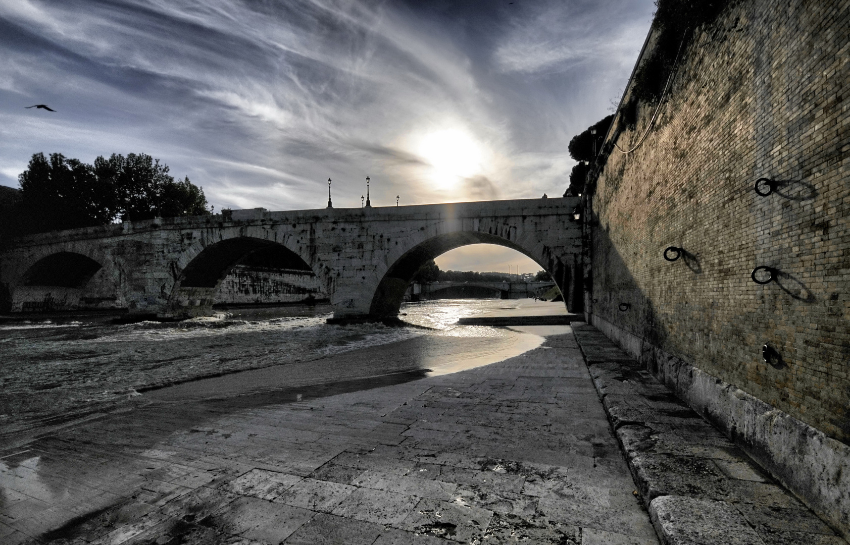 allein auf der brücke