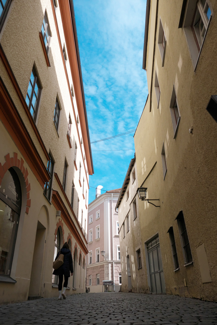 Allein in der Gasse