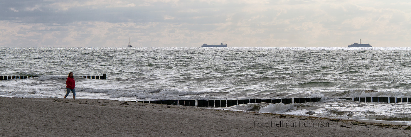 ALLEIN MIT DREI SCHIFFEN AM HORIZONT UND NOCH MEHR DAHINTER