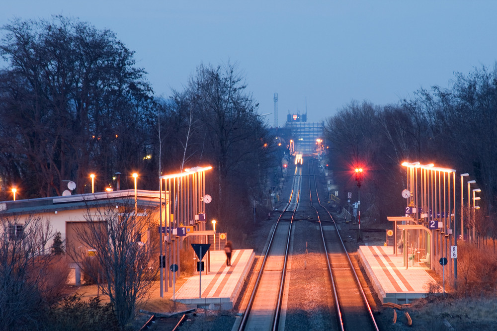 Alleine am Bahnsteig