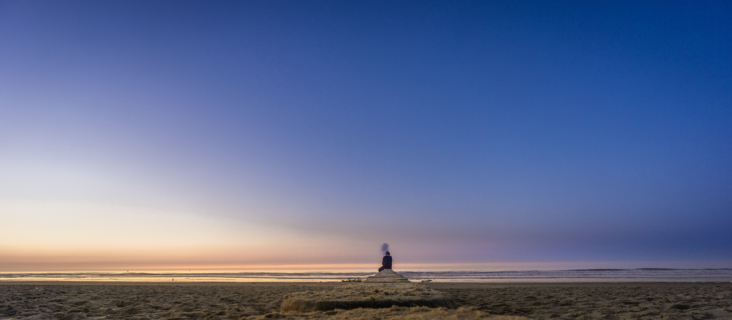 alleine am Strand