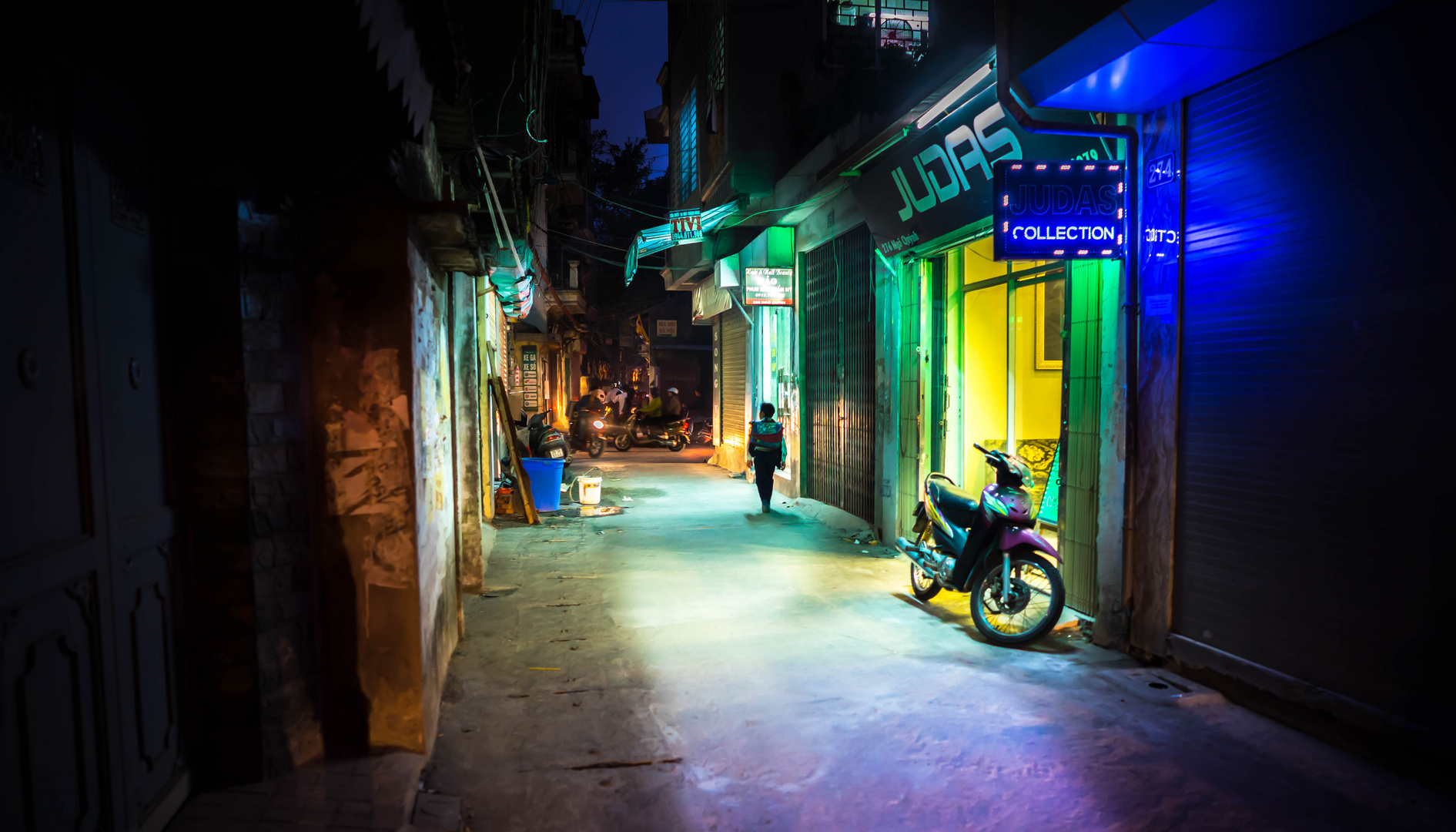 Alleine, in den Strassen von Hanoi
