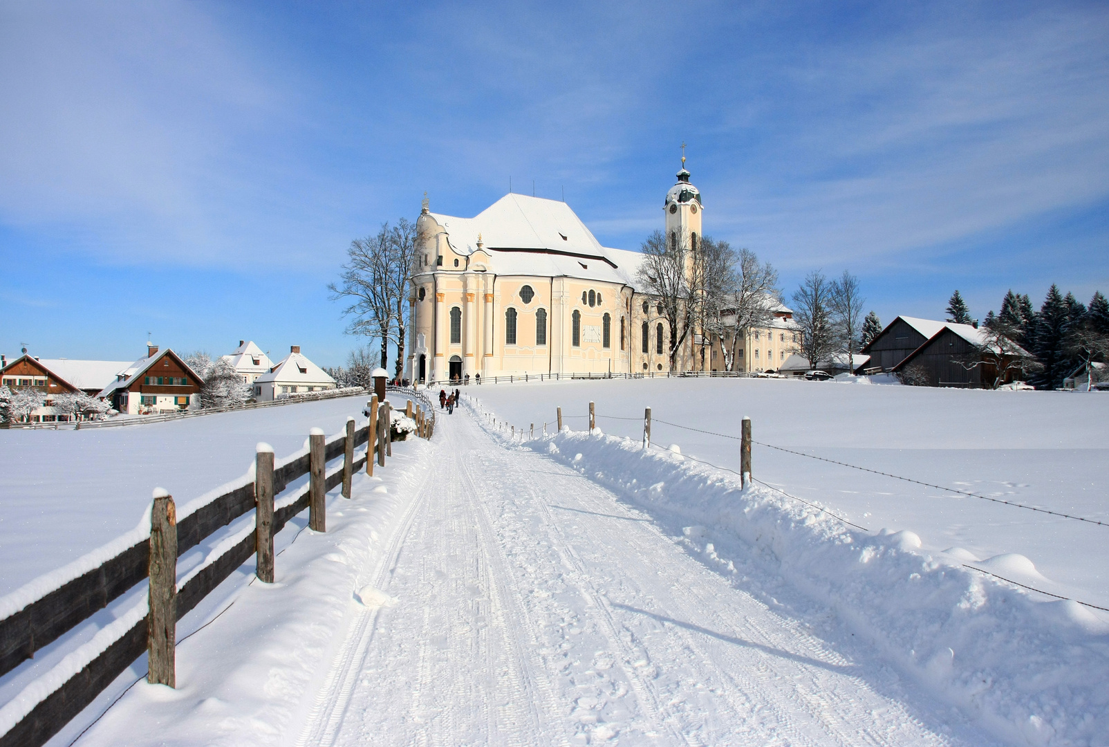 Allen ein wunderschönes Weihnachtsfest und geruhsame Feiertage!