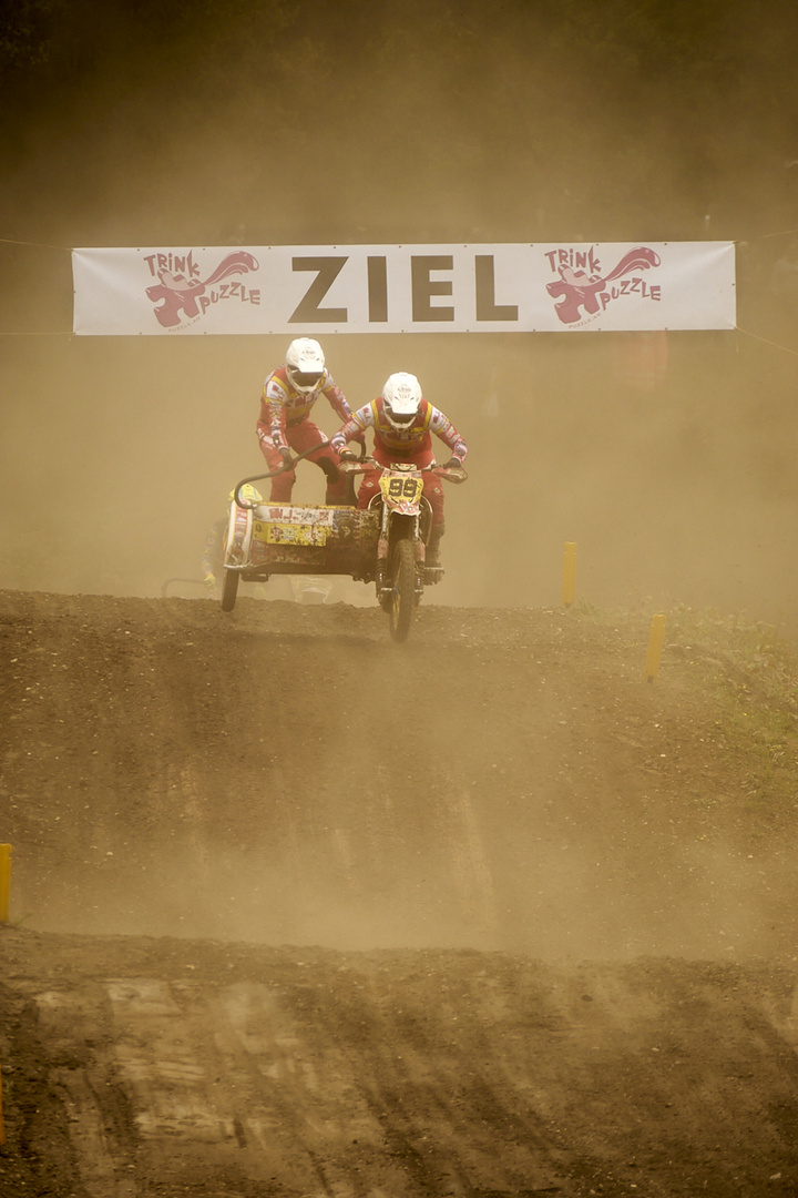 Aller Last fällt ab - Kamp-Lintforter Moto Cross XVII -