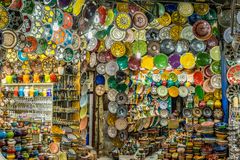 allerlei Keramik - in den Souks von Marrakesch 