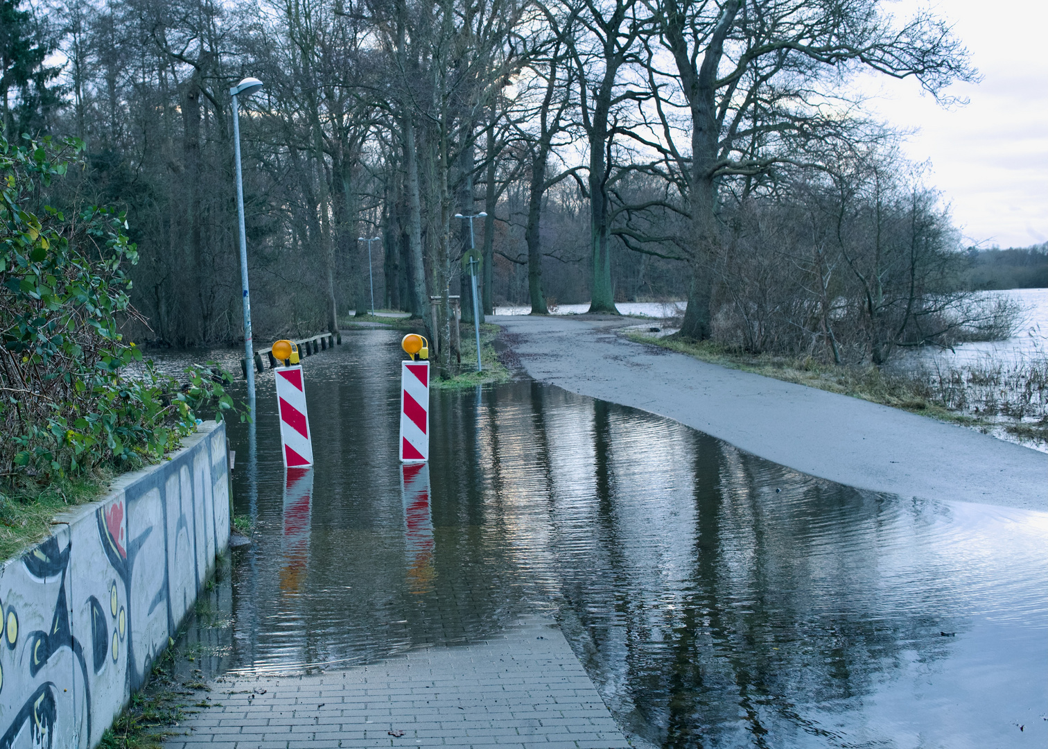 alles Gute im neuen Jahr, nicht zu viel Hochwasser