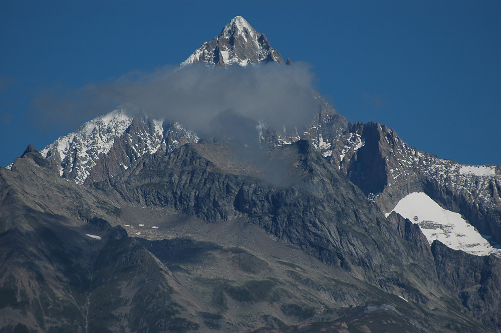 Alles Horn hier, oder was? (II) Pyramidal...