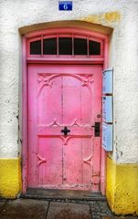 Alles Rot? Rosarot?       Portés et portails (148)