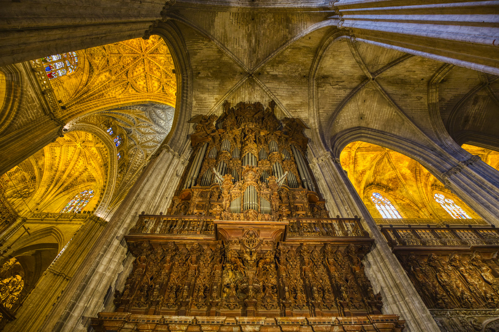 alles strebt nach oben - Catedral de Sevilla (5)