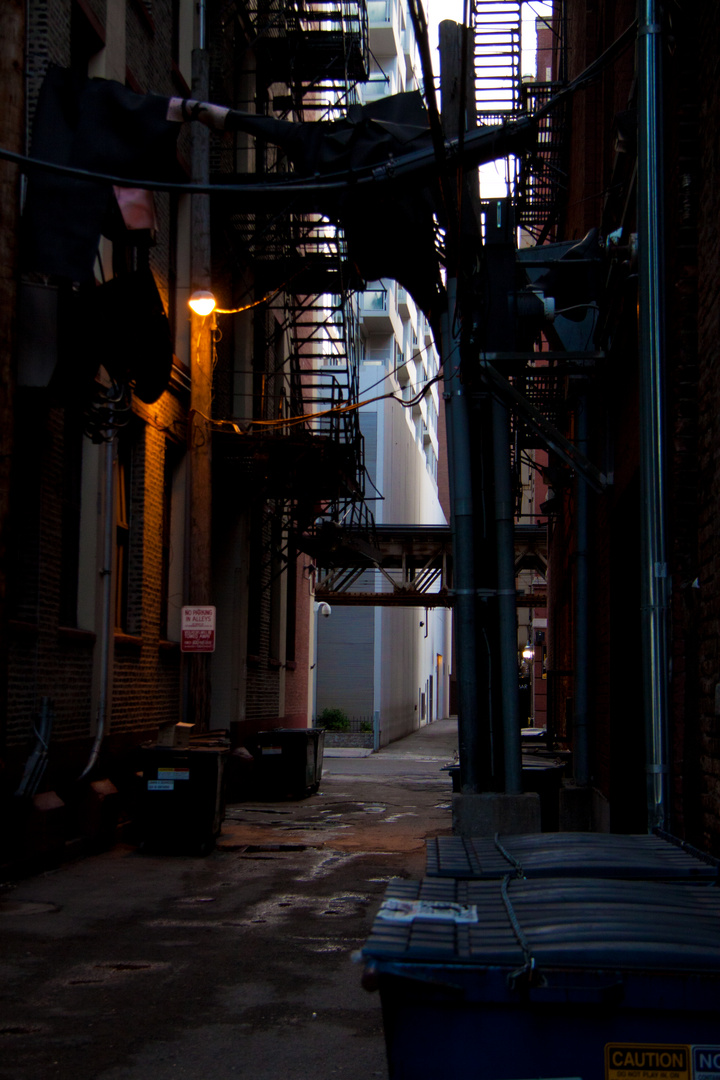 alley