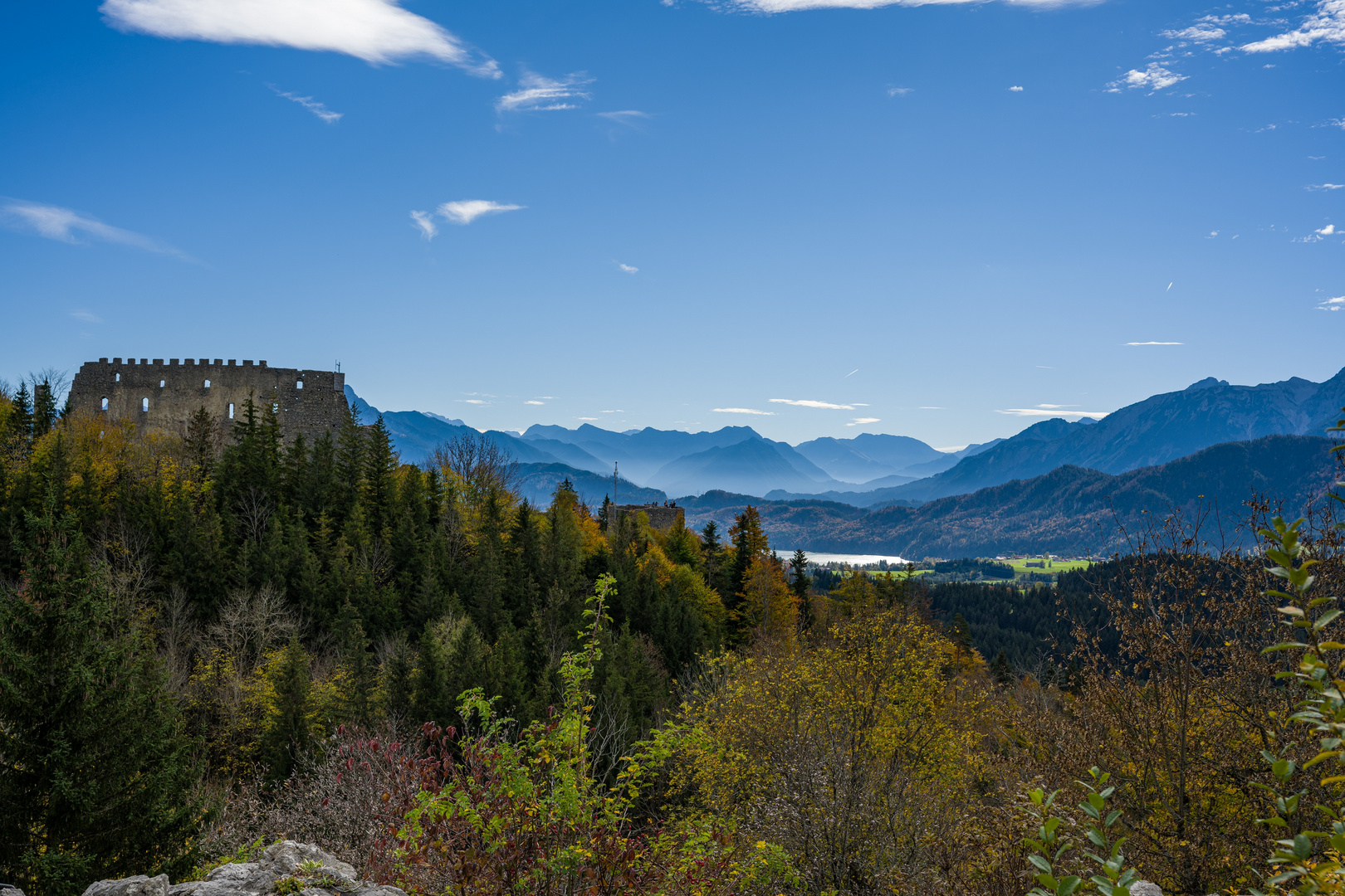 Allgäu mit Burgruine