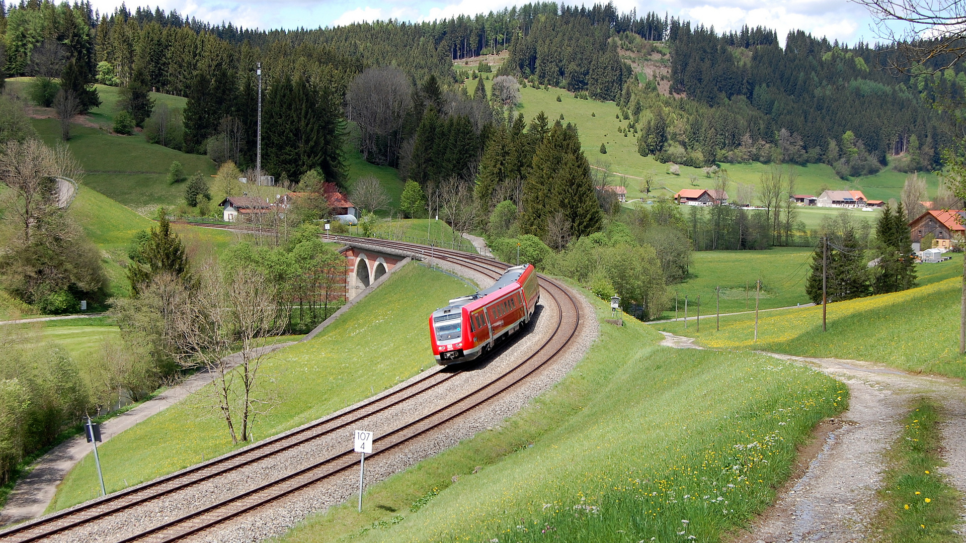 Allgäubahn bei Unterthalhofen am 15.5.2017