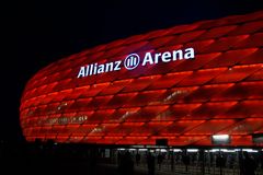Allianz Arena bei Nacht 2