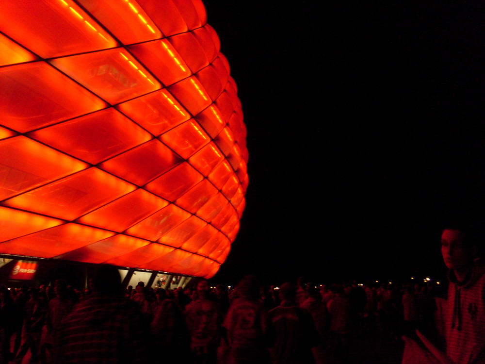 Allianz Arena bei nacht