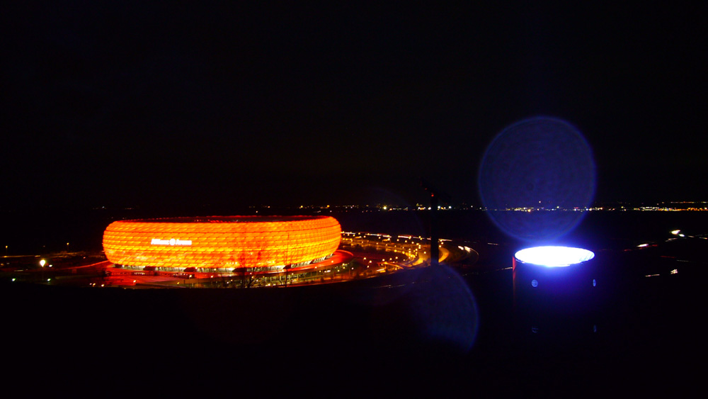 Allianz Arena bei Nacht