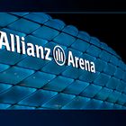 Allianz-Arena bei Nacht...